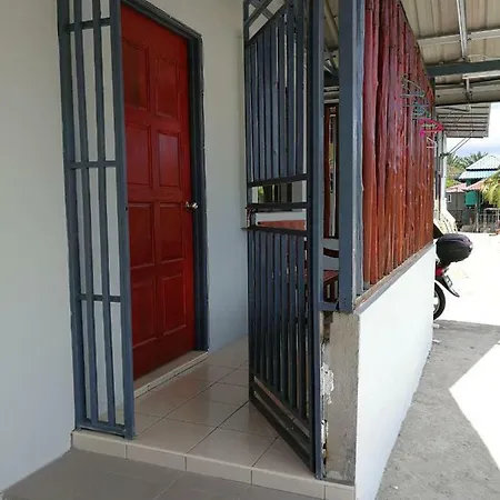 Homestay Koperasi Surau Alfalah Semporna Exterior photo