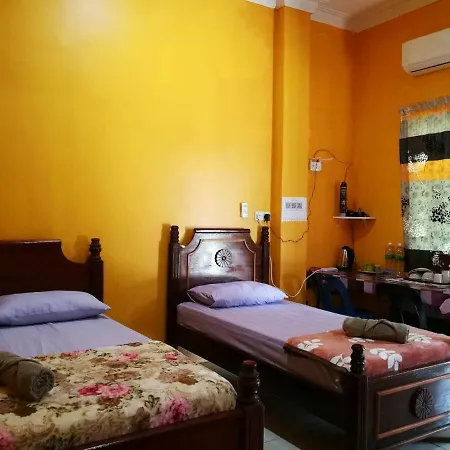 Homestay Koperasi Surau Alfalah Semporna Exterior photo