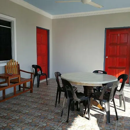 Homestay Koperasi Surau Alfalah Semporna Exterior photo